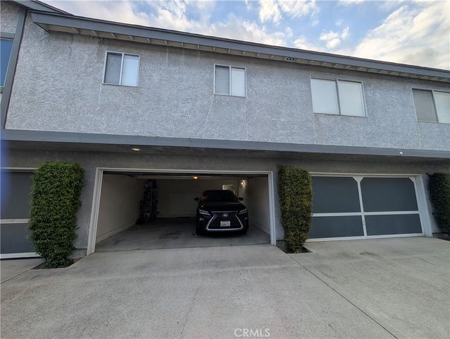 845 W Olive Avenue B, Monrovia, CA 91016