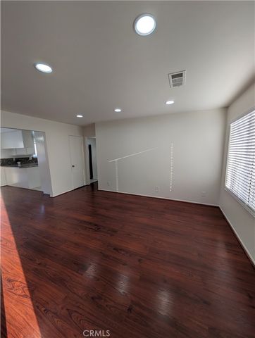 845 W Olive Avenue B, Monrovia, CA 91016