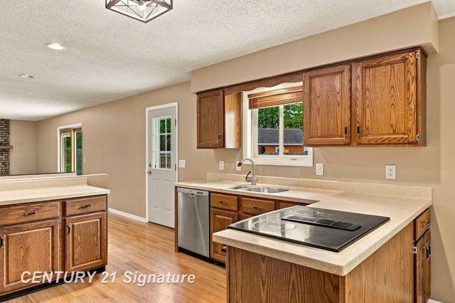 4331 Hilray Drive, Saginaw, MI 48638