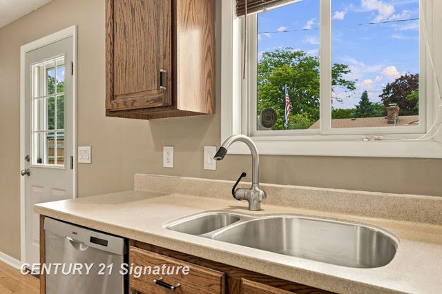 4331 Hilray Drive, Saginaw, MI 48638