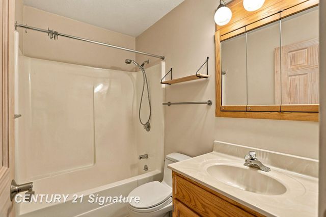 4331 Hilray Drive, Saginaw, MI 48638
