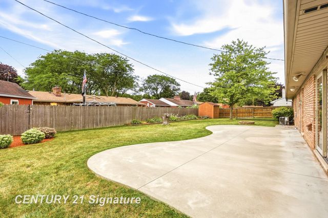 4331 Hilray Drive, Saginaw, MI 48638