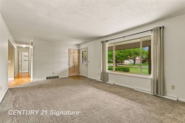 4331 Hilray Drive, Saginaw, MI 48638