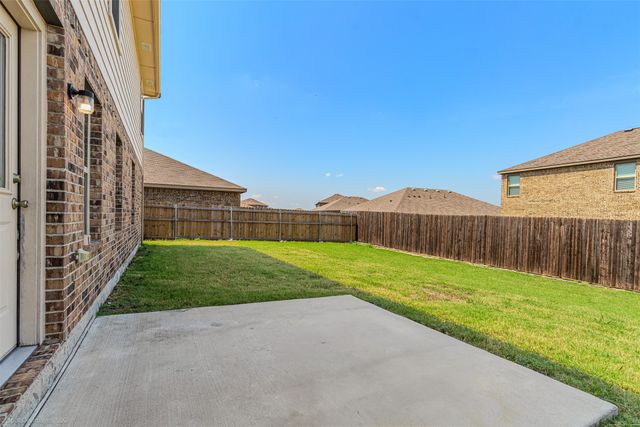 2000 Grimes Drive, Forney, TX 75126