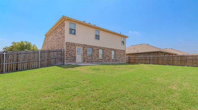 2000 Grimes Drive, Forney, TX 75126