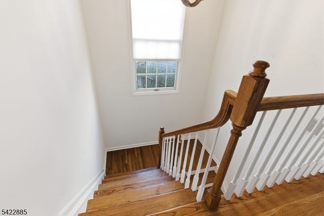 60 Tanager Ct, Wayne Twp., NJ 07470