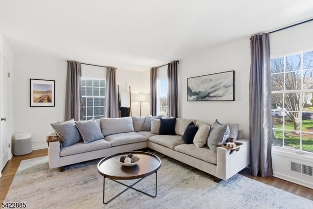 60 Tanager Ct, Wayne Twp., NJ 07470