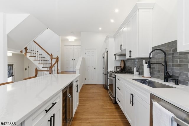 60 Tanager Ct, Wayne Twp., NJ 07470