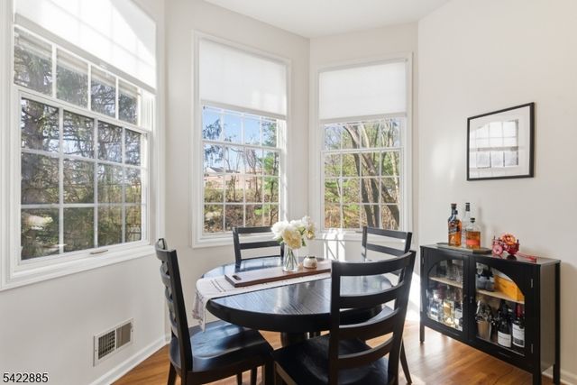 60 Tanager Ct, Wayne Twp., NJ 07470