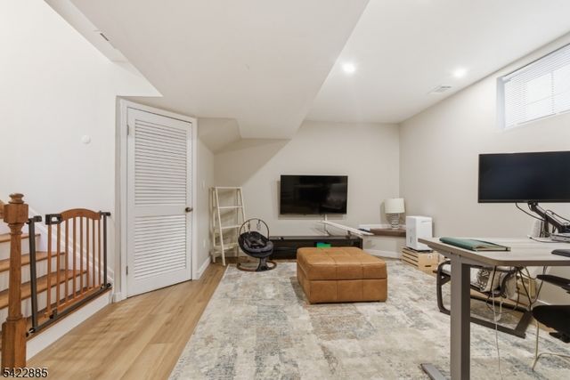 60 Tanager Ct, Wayne Twp., NJ 07470