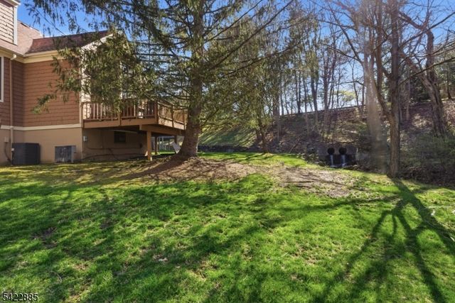 60 Tanager Ct, Wayne Twp., NJ 07470