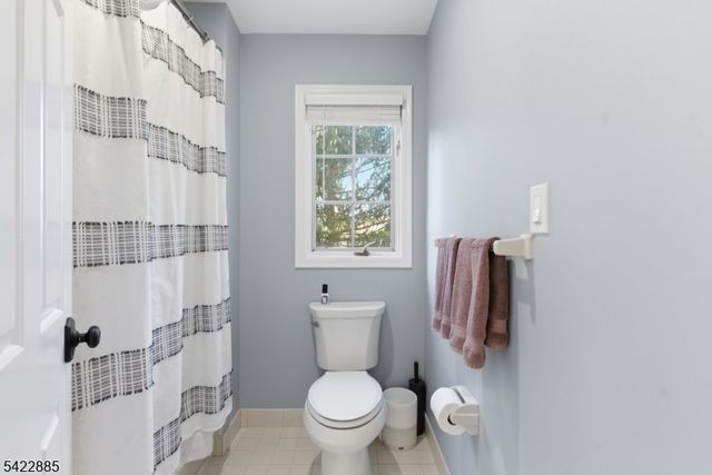 60 Tanager Ct, Wayne Twp., NJ 07470