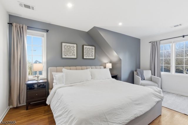 60 Tanager Ct, Wayne Twp., NJ 07470