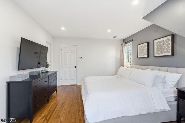 60 Tanager Ct, Wayne Twp., NJ 07470