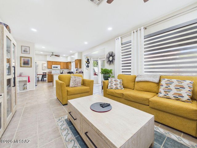 930 W Silver Hill Street, Tucson, AZ 85737