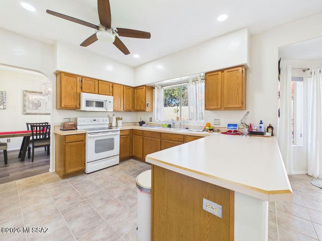 930 W Silver Hill Street, Tucson, AZ 85737