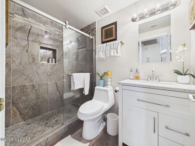 930 W Silver Hill Street, Tucson, AZ 85737