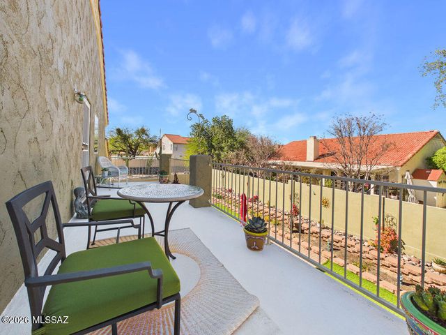 930 W Silver Hill Street, Tucson, AZ 85737
