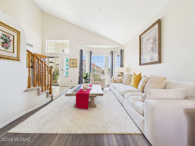 930 W Silver Hill Street, Tucson, AZ 85737