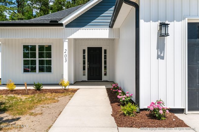 203 Adams Lane, Washington, NC 27889