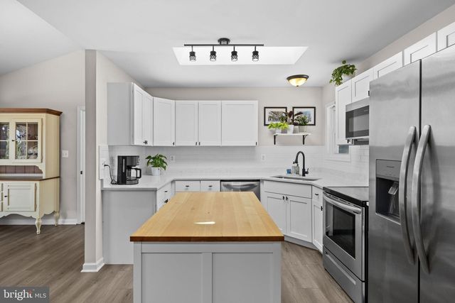 2 QUAIL RUN DR, Stafford, VA 22554