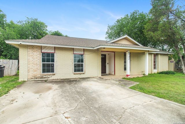 3703 PIPERS FIELD ST, San Antonio, TX 78251