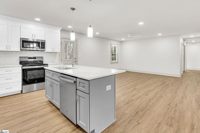 901 Standing Springs Road, Greenville, SC 29605