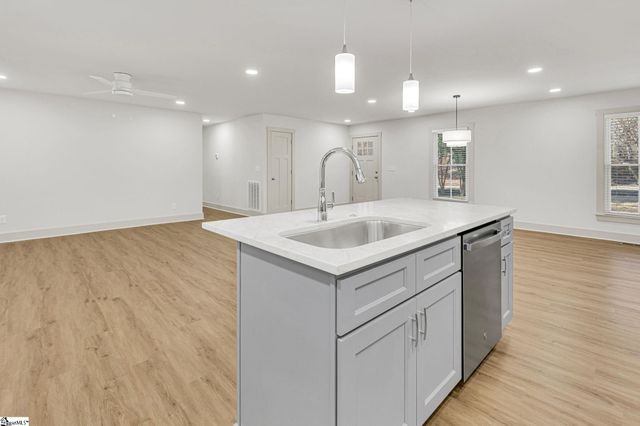 901 Standing Springs Road, Greenville, SC 29605