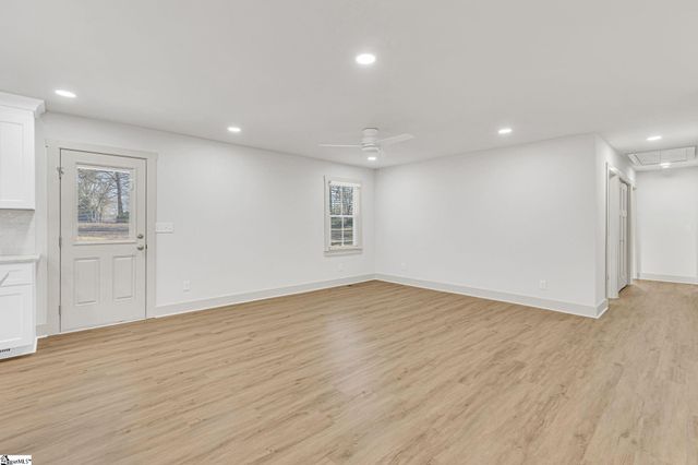 901 Standing Springs Road, Greenville, SC 29605