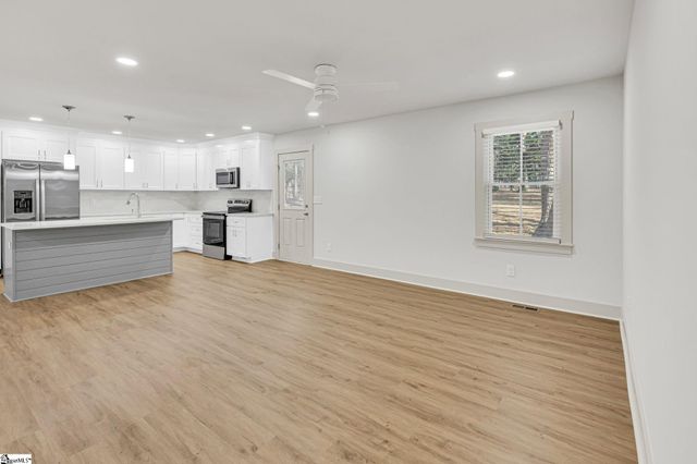 901 Standing Springs Road, Greenville, SC 29605