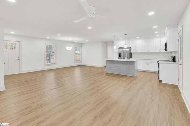 901 Standing Springs Road, Greenville, SC 29605