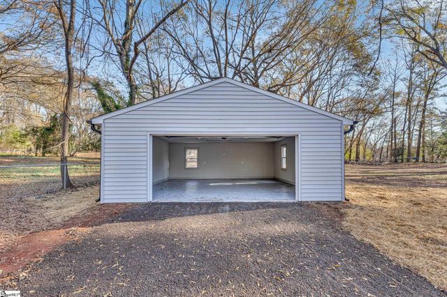 901 Standing Springs Road, Greenville, SC 29605