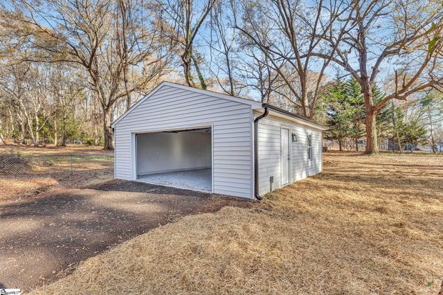 901 Standing Springs Road, Greenville, SC 29605