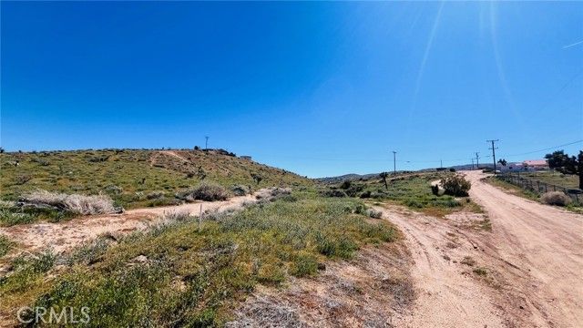 10111 Cerra Vista Street, Apple Valley, CA 92308