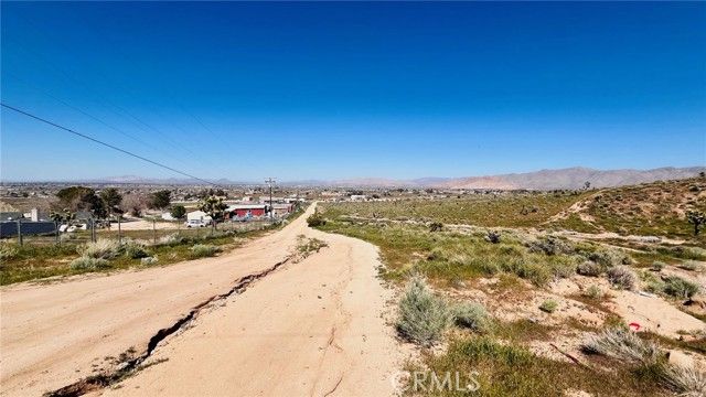 10111 Cerra Vista Street, Apple Valley, CA 92308