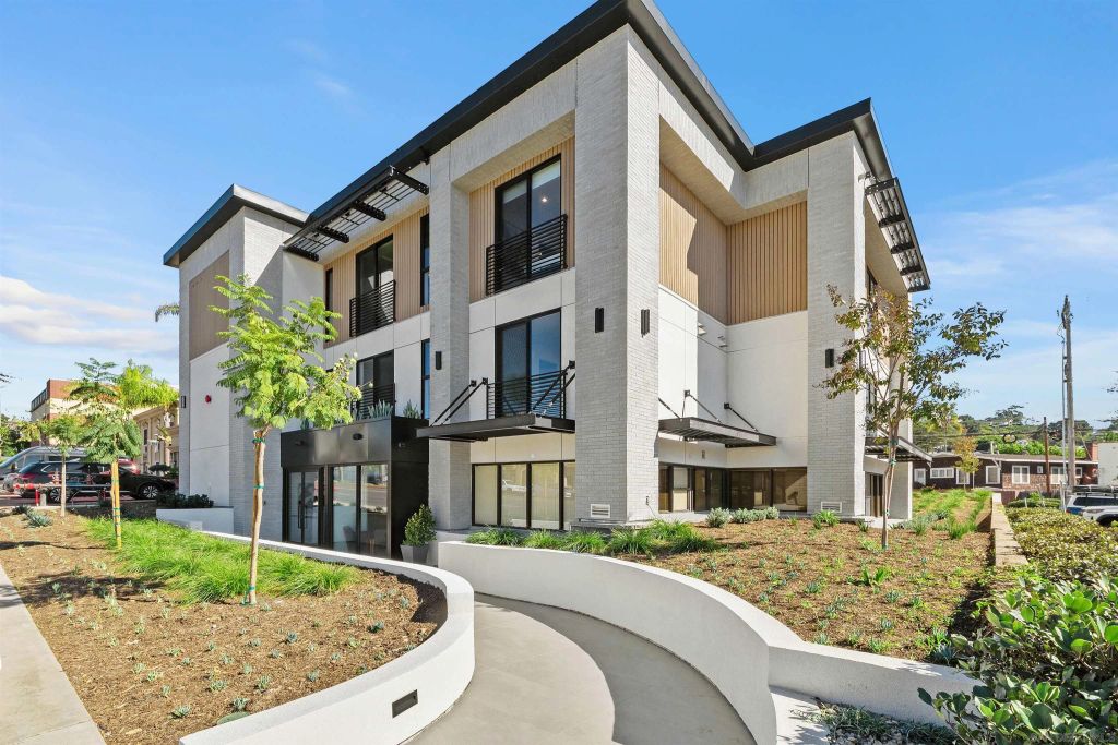 1111 Torrey Pines Rd. 206, La Jolla, CA 92037