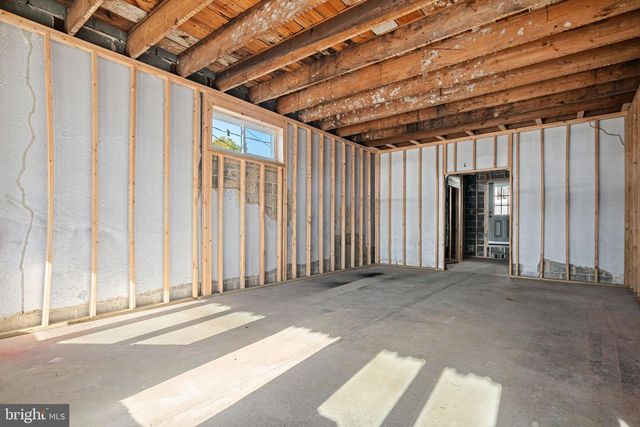 1 MAPLE AVE, Haddon Township, NJ 08108