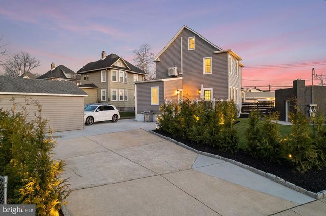 1 MAPLE AVE, Haddon Township, NJ 08108