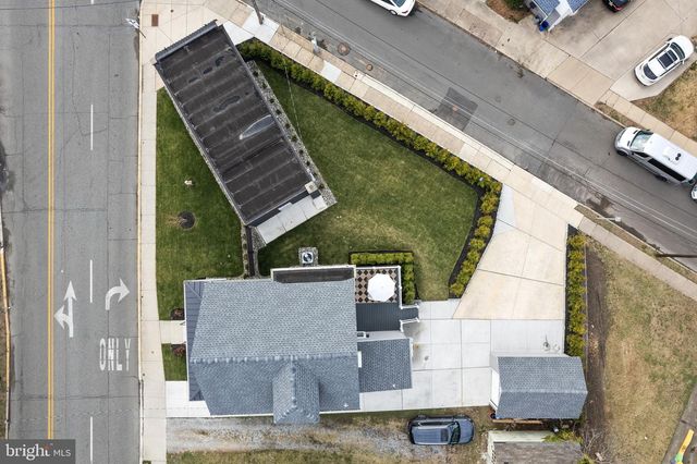 1 MAPLE AVE, Haddon Township, NJ 08108