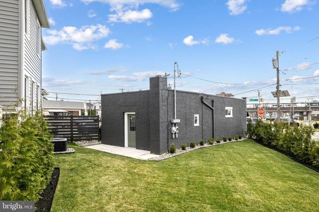 1 MAPLE AVE, Haddon Township, NJ 08108