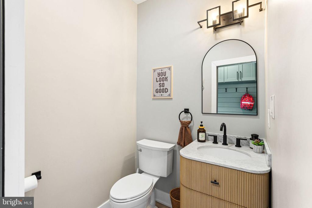 Image 20 of property listing at 1 MAPLE AVE, Haddon Township, NJ 08108