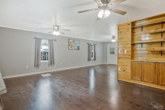 6622 Hinote St, Milton, FL 32570