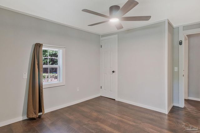 6622 Hinote St, Milton, FL 32570