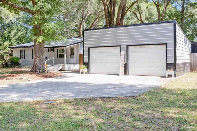 6622 Hinote St, Milton, FL 32570