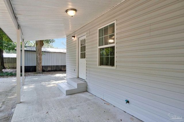 6622 Hinote St, Milton, FL 32570