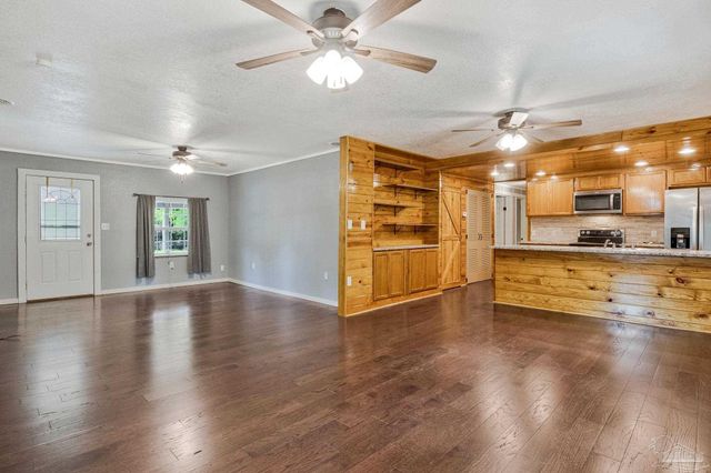 6622 Hinote St, Milton, FL 32570