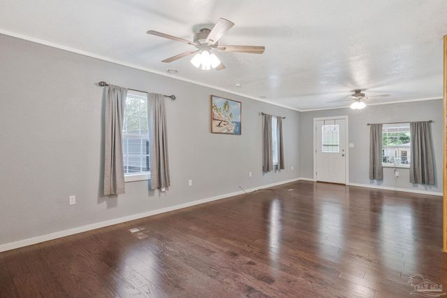 6622 Hinote St, Milton, FL 32570