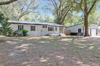6622 Hinote St, Milton, FL 32570