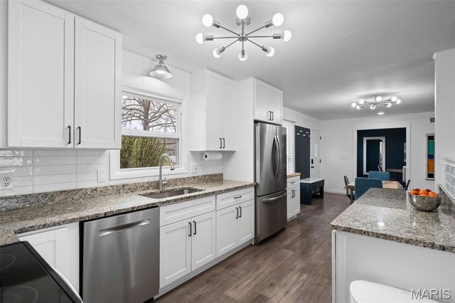 1080 Sagebrush Trail, Ballwin, MO 63011