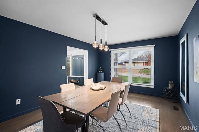 1080 Sagebrush Trail, Ballwin, MO 63011